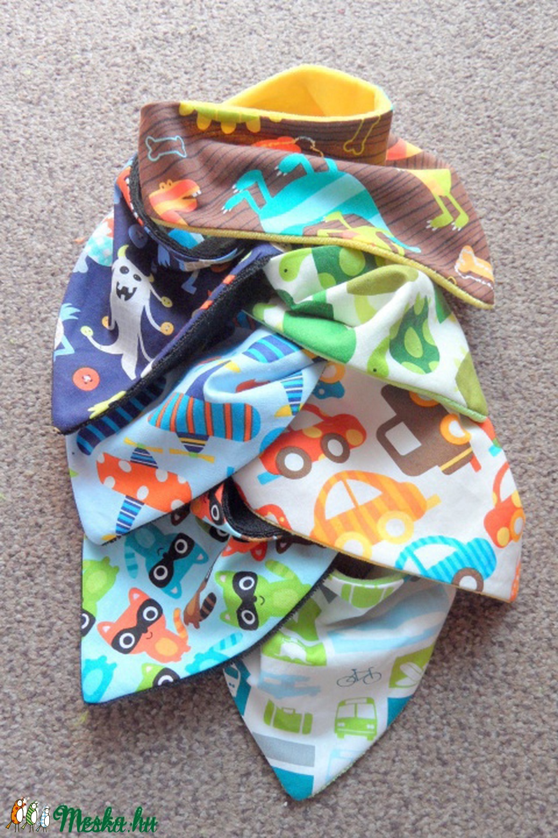 Nyálkendő- kék-zöld autós -  - Meska.hu