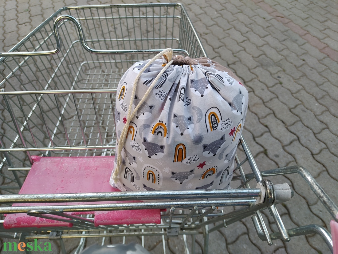 Bevásárlókocsi huzat teljesen bélelt, öt ponton záródó biztonsági övvel - baba - mama - utazási kellékek - bevásárlókocsi huzat - Meska.hu