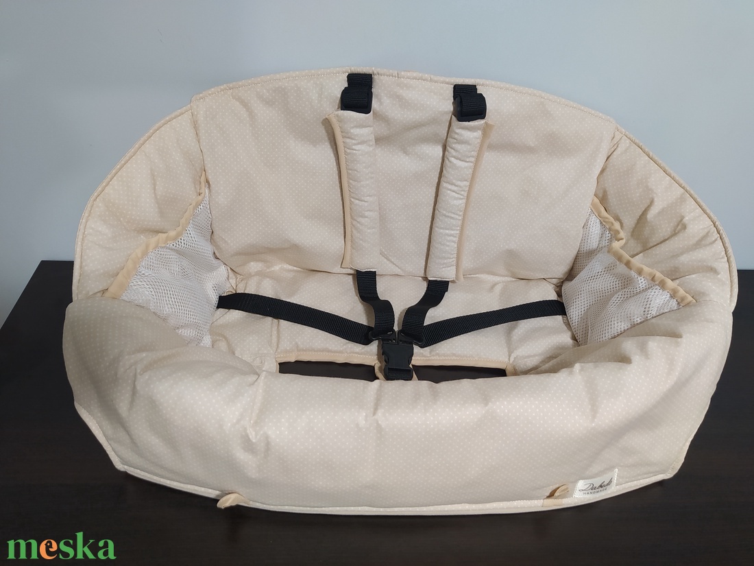 Bevásárlókocsi huzat ,teljesen bélelt, öt ponton záródó biztonsági övvel, ajándék tároló zsákkal - játék & sport - 3 éves kor alattiaknak - bevásárlókocsi huzat - Meska.hu