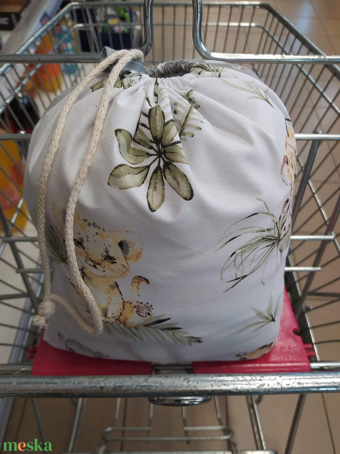 Bevásárlókocsi huzat ,teljesen bélelt, öt ponton záródó biztonsági övvel, ajándék tároló zsákkal - játék & sport - 3 éves kor alattiaknak - bevásárlókocsi huzat - Meska.hu