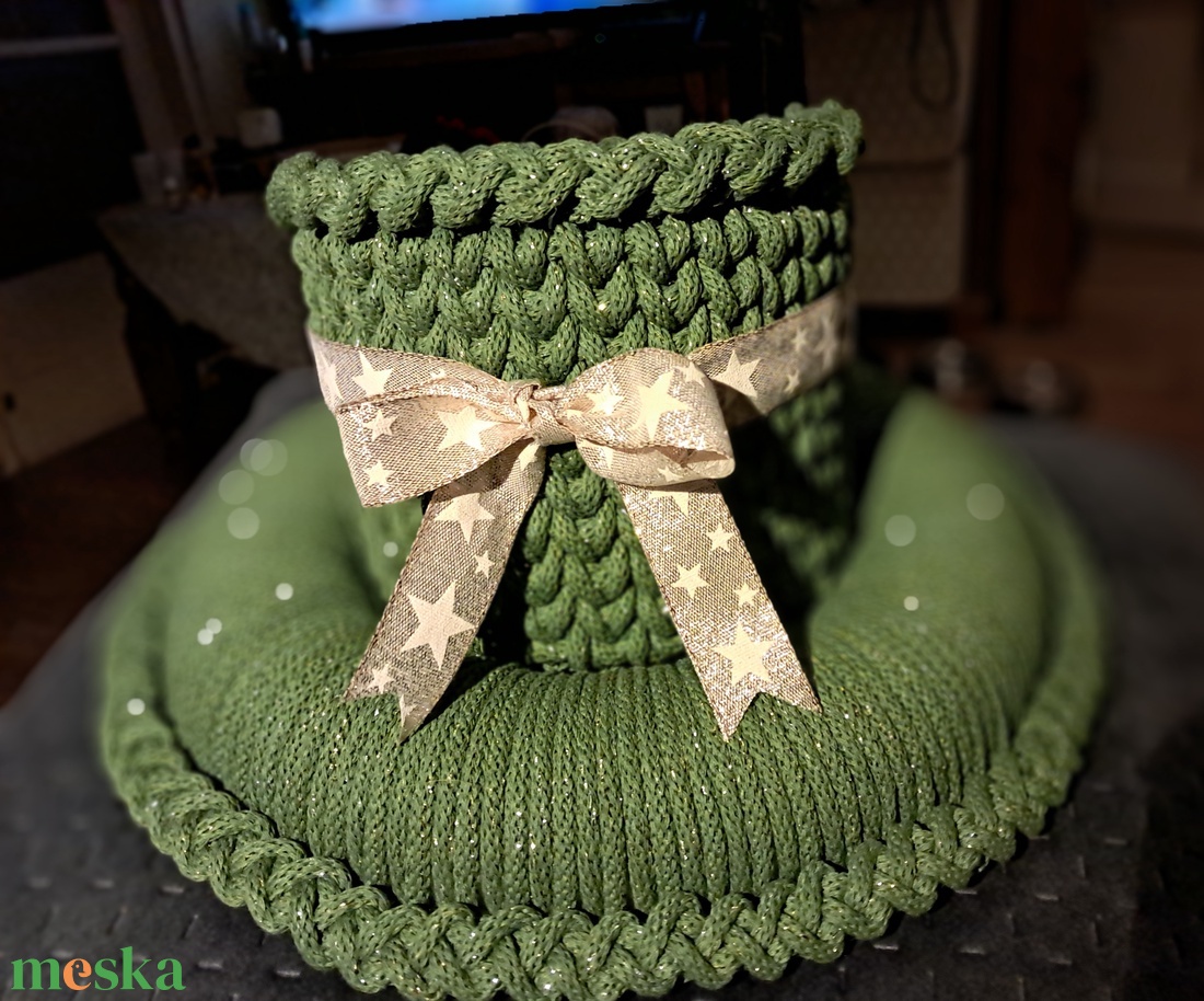 Horgolt koszorúalap kosárral -  - Meska.hu