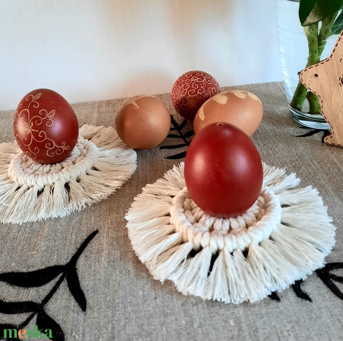 Húsvéti makramé tojástartó, asztaldekoráció 3 db-os készlet - otthon & lakás - dekoráció - asztal és polc dekoráció - asztaldísz - Meska.hu