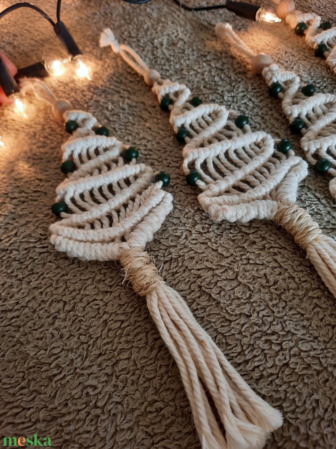 Makramé fenyőfás girland - karácsony - karácsonyi lakásdekoráció - karácsonyi girland, boa - Meska.hu