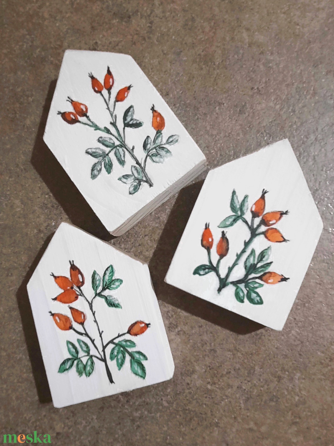 Házikó karácsonyi dekoráció csipkebogyóval - karácsony - adventi díszek - adventi asztaldísz - Meska.hu