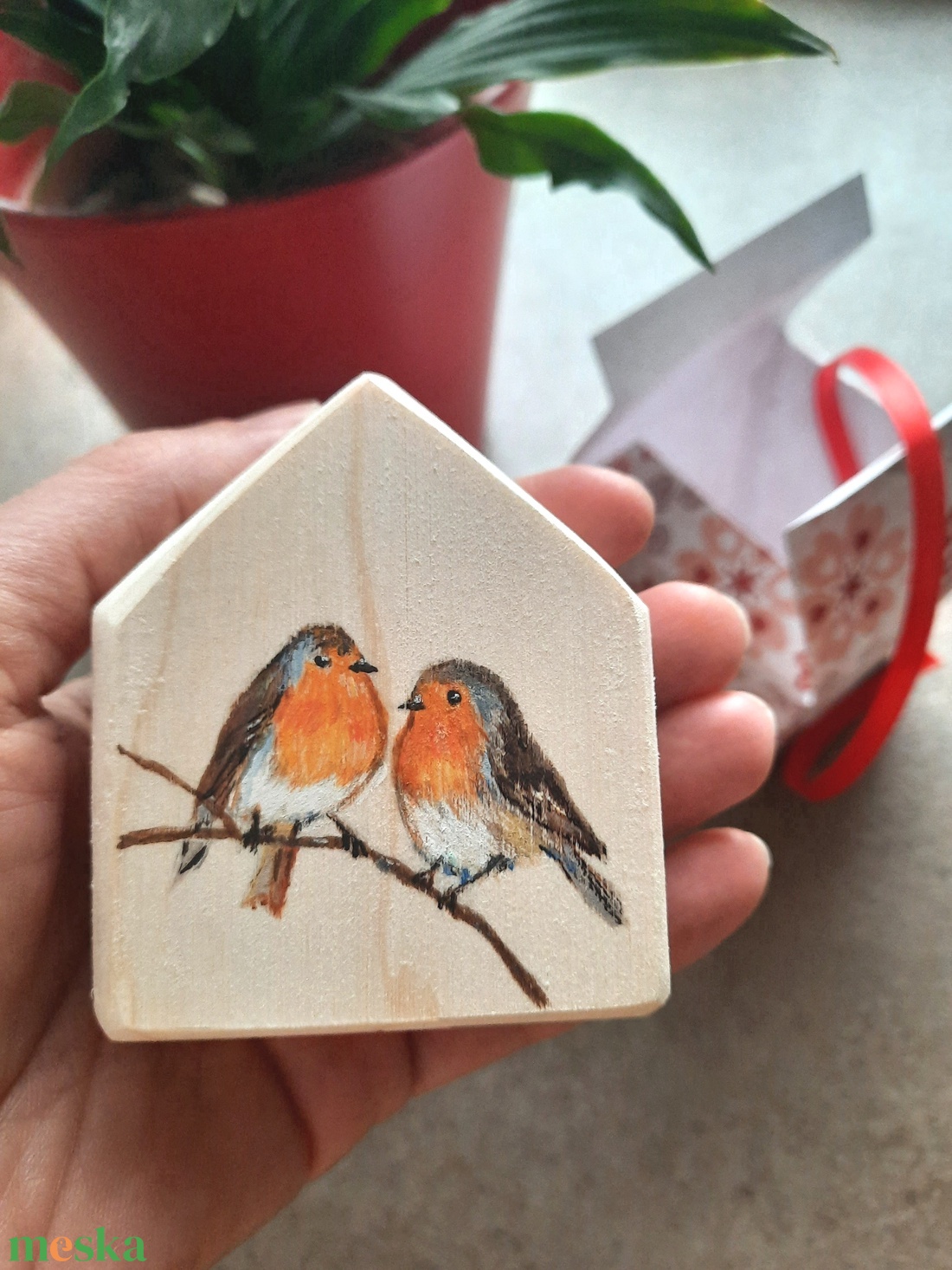 Házikó egyedi festéssel - Vörösbegy; Valentin-napra, Nőnapra vagy más alkalomra - otthon & életmód - dekoráció - asztal és polc dekoráció - asztaldísz - Meska.hu