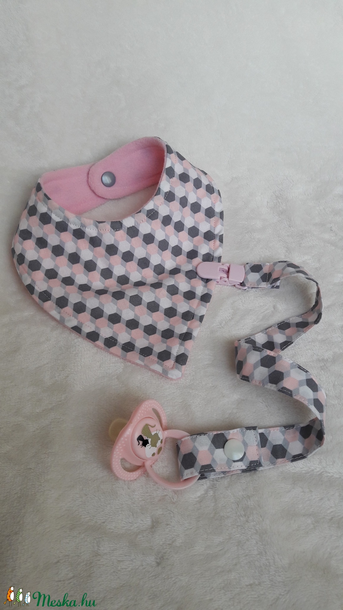 Nyálkendő -  - Meska.hu