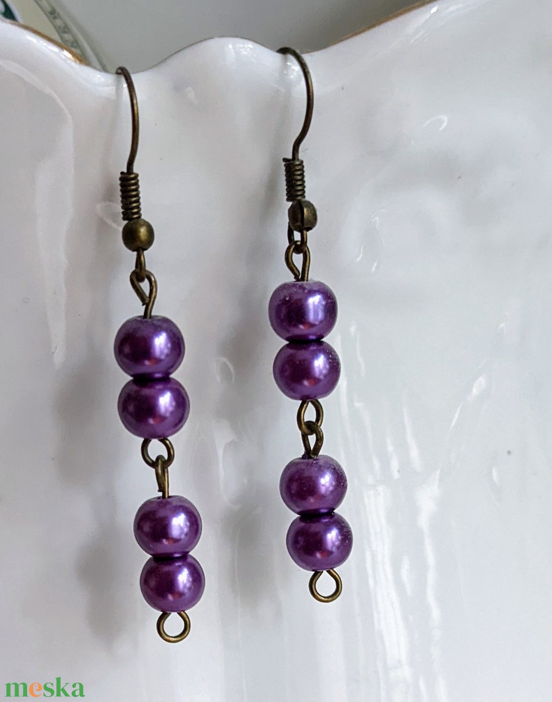 Fülbevaló lila teklagyönggyel - ékszer - fülbevaló - lógó fülbevaló - Meska.hu