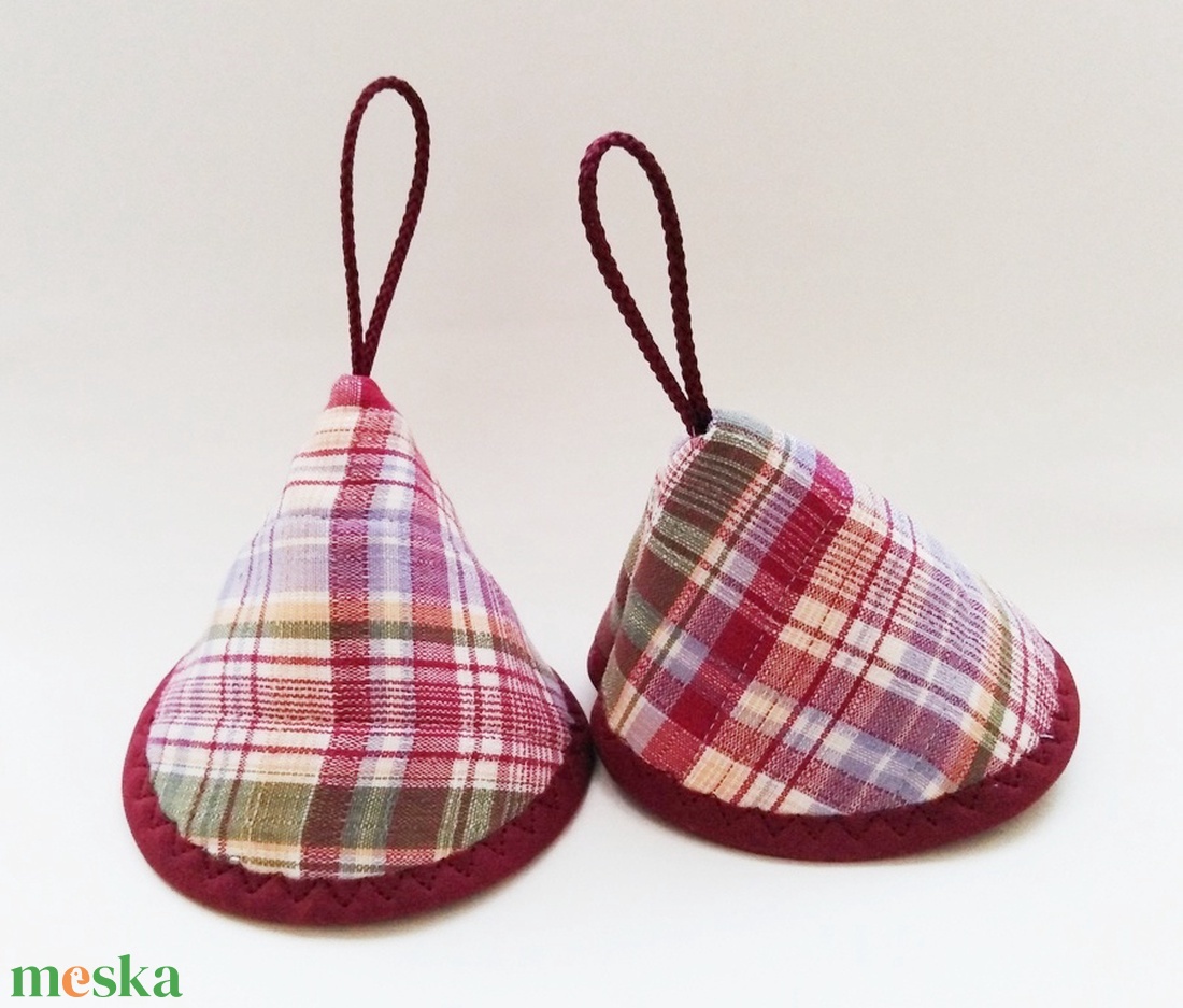 Edényfogó, fedőfogó, fülfogó - csíkos, kockás mintával, bordó szegéllyel - otthon & életmód - konyhafelszerelés, tálalás - konyhai textil - edényfogó & edényfedő - Meska.hu Edényfogó, fedőfogó, fülfogó - csíkos, kockás mintával, bordó szegéllyel - otthon & életmód - konyhafelszerelés, tálalás - konyhai textil - edényfogó & edényfedő - Meska.hu