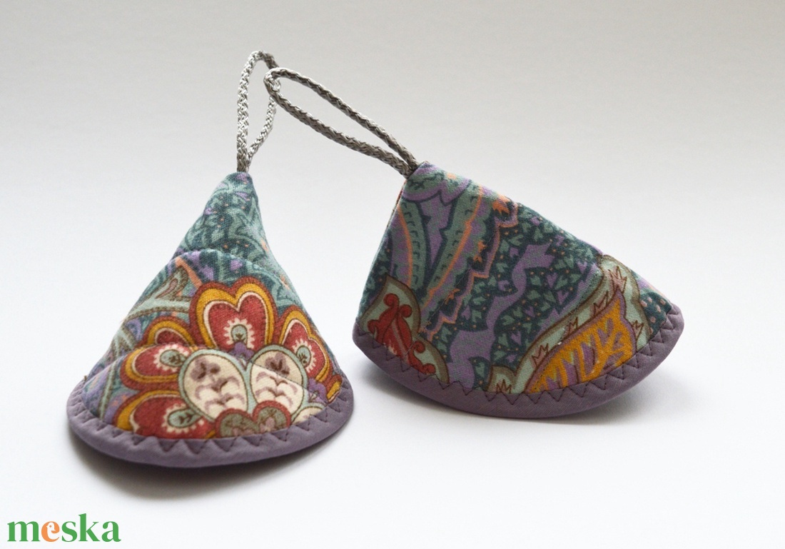 Edényfogó, fedőfogó, fülfogó - virágos mintával, orgonalila szegéllyel - otthon & életmód - konyhafelszerelés, tálalás - konyhai textil - edényfogó & edényfedő - Meska.hu