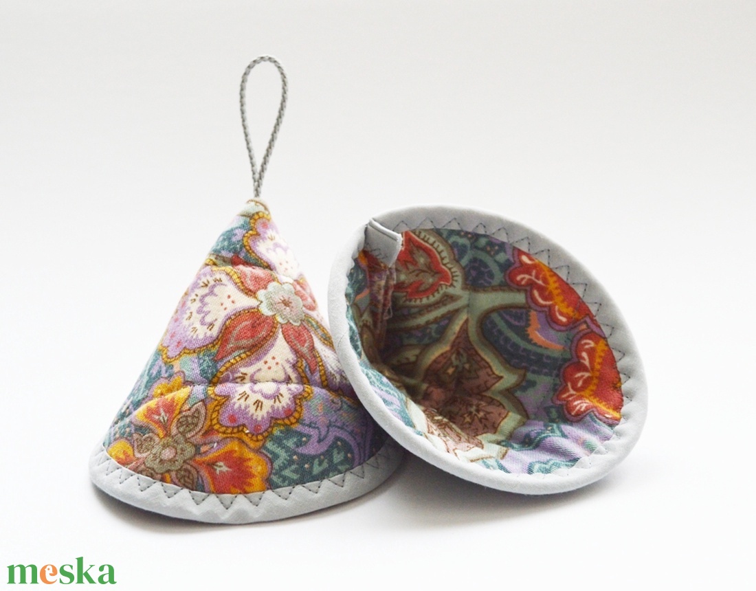 Edényfogó, fedőfogó, fülfogó - virágos mintával, szürke szegéllyel - otthon & életmód - konyhafelszerelés, tálalás - konyhai textil - edényfogó & edényfedő - Meska.hu