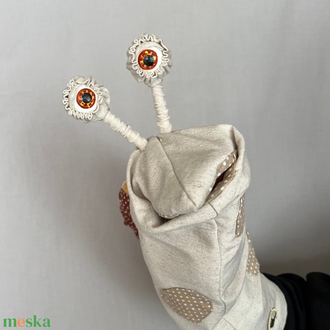 Csodacsiga báb - Barna - játék & sport - bábok - kesztyűbáb - Meska.hu