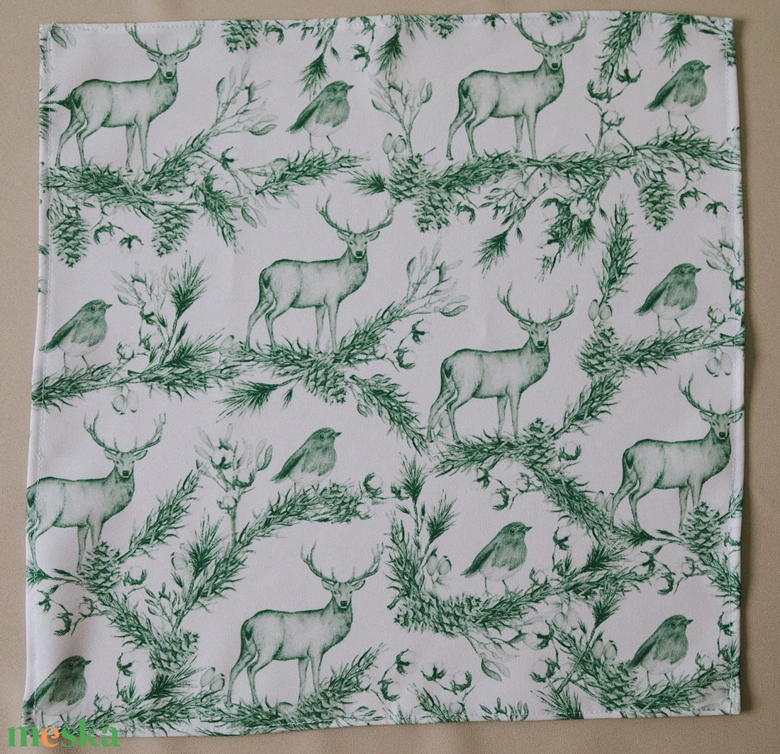 Textilszalvéta  szarvas és vörösbegy  zöld grafikával - otthon & életmód - konyhafelszerelés, tálalás - konyhai textil - szalvéta - Meska.hu