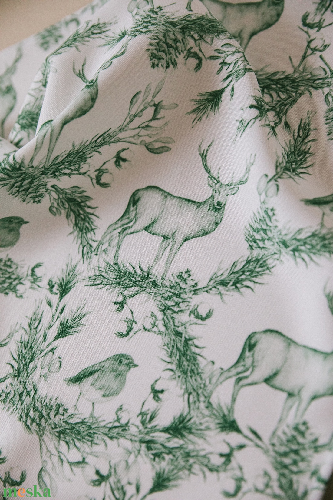 Textilszalvéta  szarvas és vörösbegy  zöld grafikával - otthon & életmód - konyhafelszerelés, tálalás - konyhai textil - szalvéta - Meska.hu