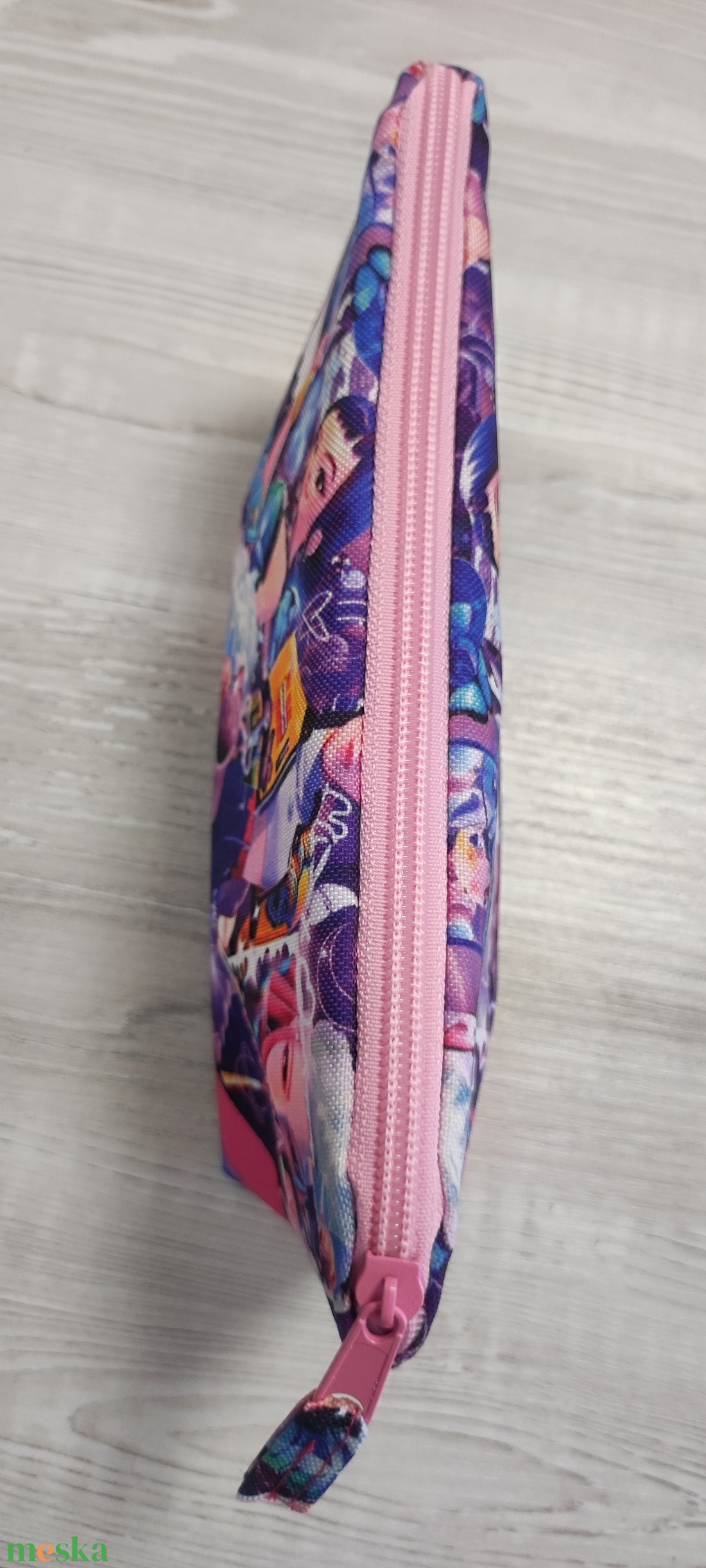 K-pop,Demon Hunters tolltartó - otthon & életmód - papír, írószer - tolltartó & ceruzatekercs - Meska.hu