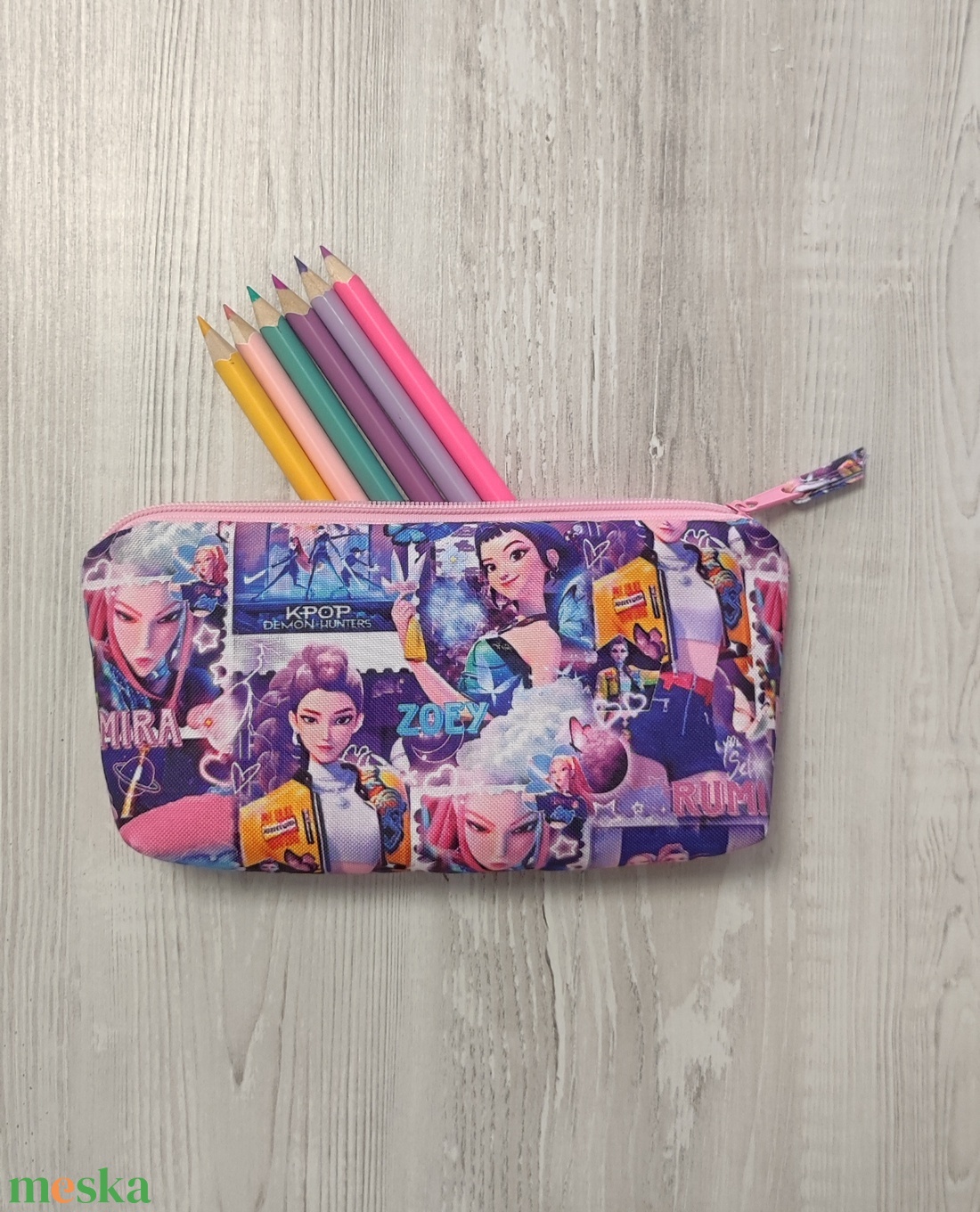 K-pop,Demon Hunters tolltartó - otthon & életmód - papír, írószer - tolltartó & ceruzatekercs - Meska.hu