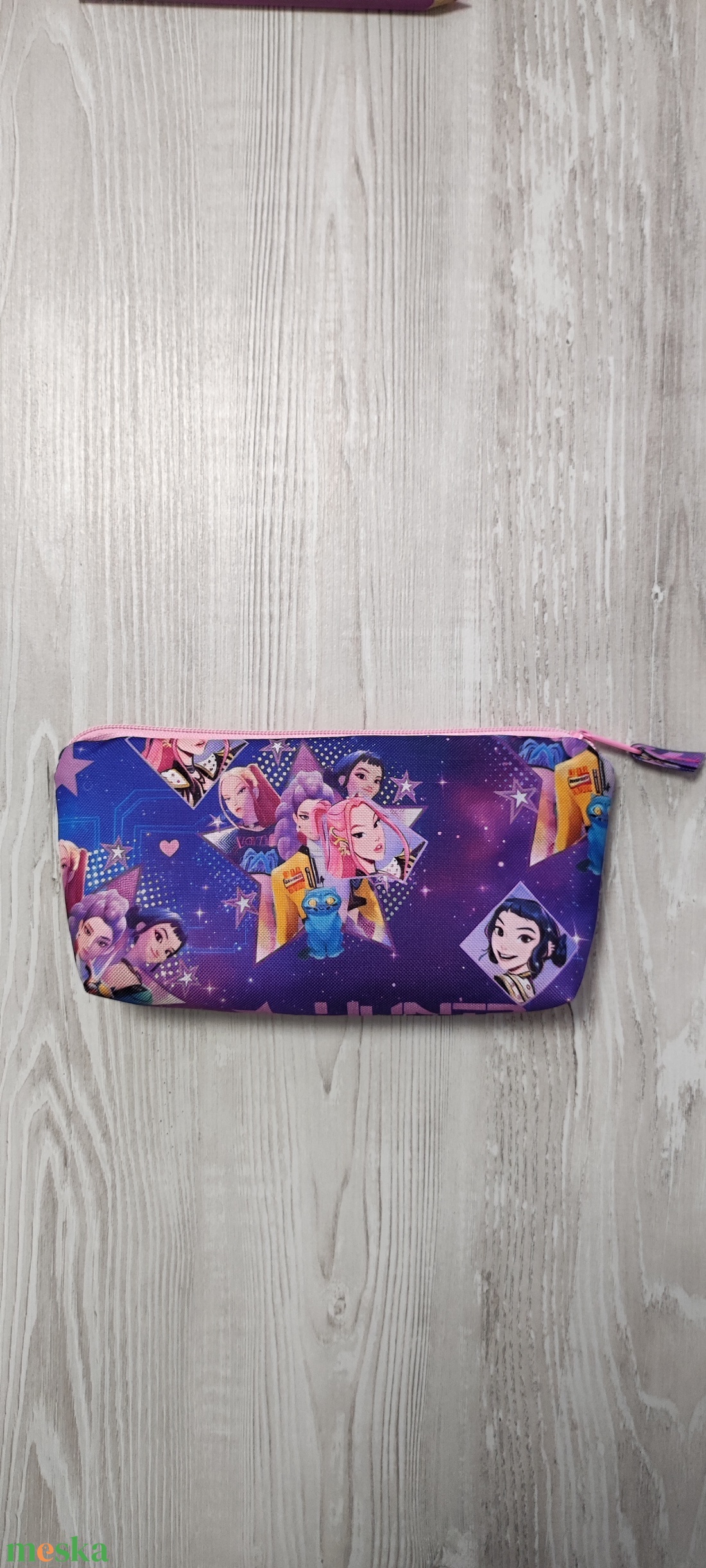 K-pop,Demon Hunters tolltartó - otthon & életmód - papír, írószer - tolltartó & ceruzatekercs - Meska.hu