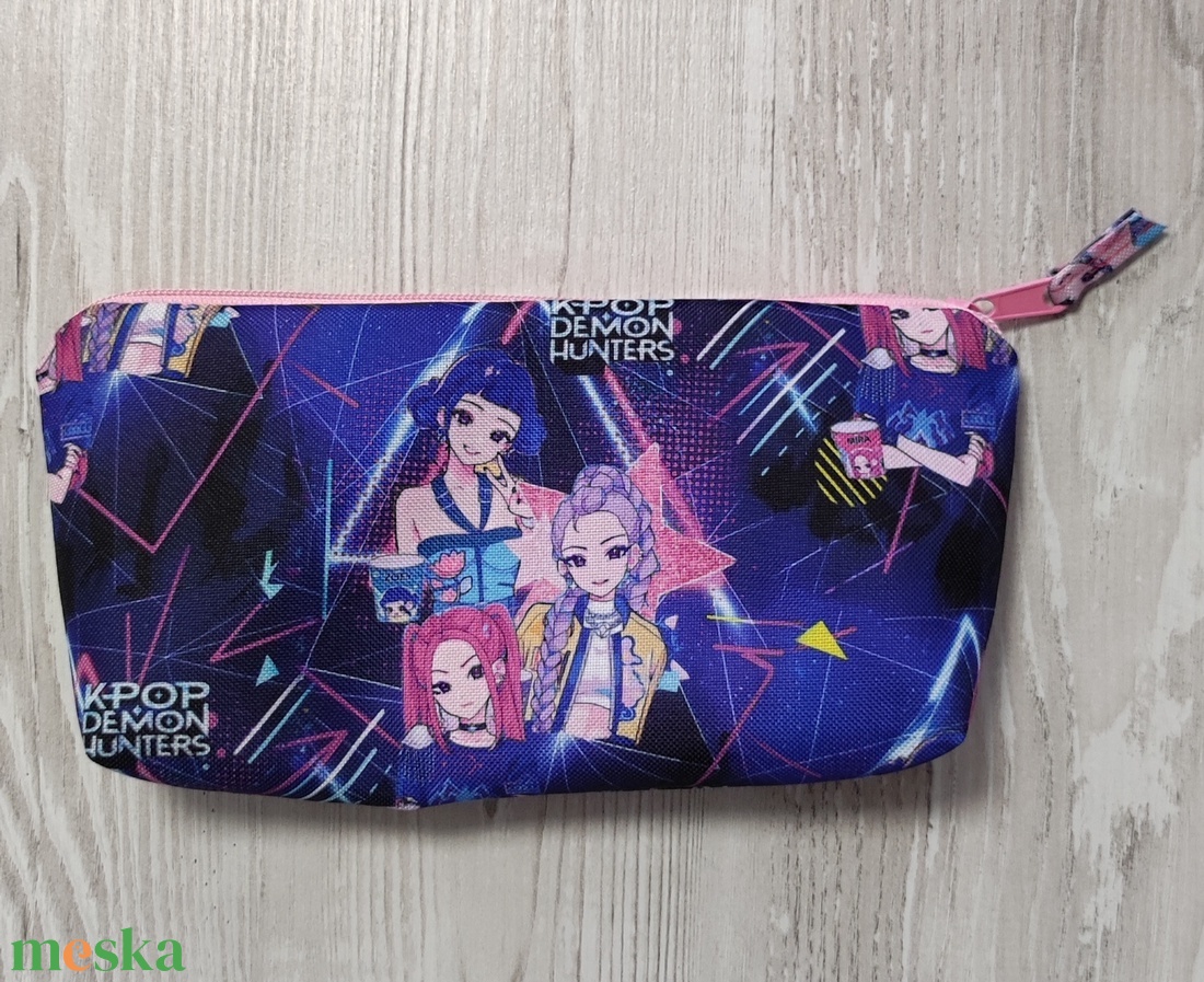 K-pop,Demon Hunters tolltartó - otthon & életmód - papír, írószer - tolltartó & ceruzatekercs - Meska.hu
