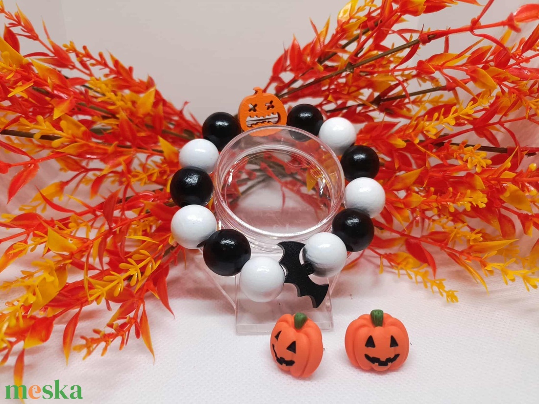 Halloween karkötő - tök és denevér dísszel - otthon & életmód - dekoráció - halloween - halloweeni ékszerek - Meska.hu Halloween karkötő - tök és denevér dísszel - otthon & életmód - dekoráció - halloween - halloweeni ékszerek - Meska.hu