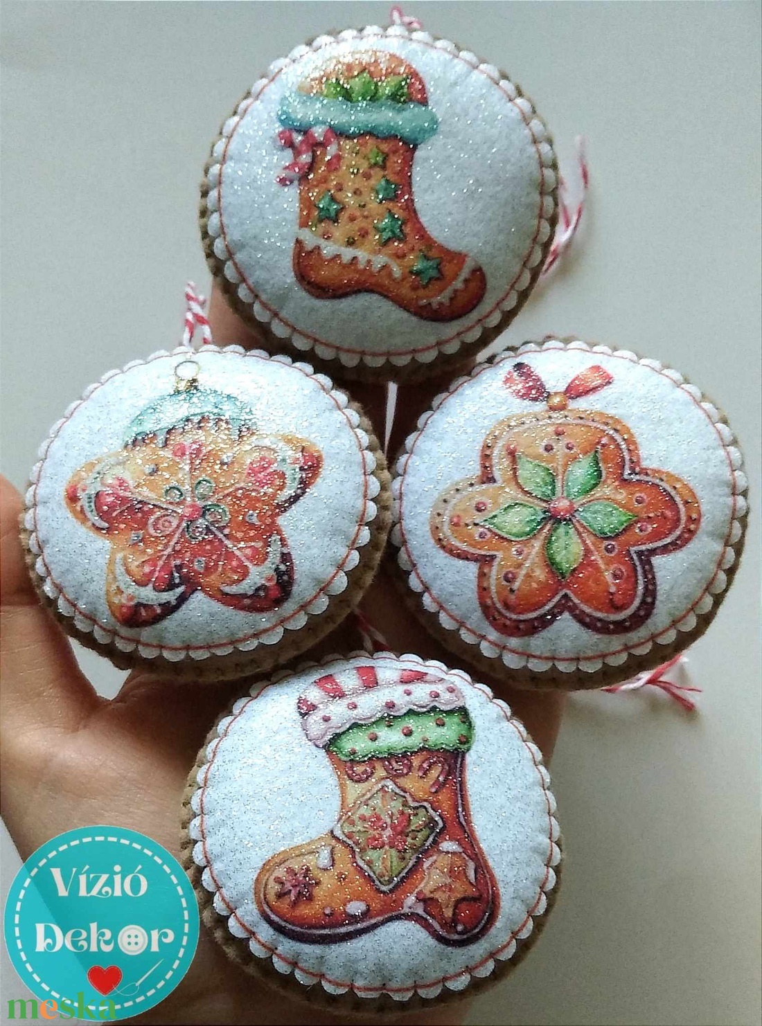 Vegyes karácsonyi, mézeskalács mintás filc dísz  csomag 4 részes - karácsony - karácsonyi lakásdekoráció - karácsonyfadíszek - Meska.hu