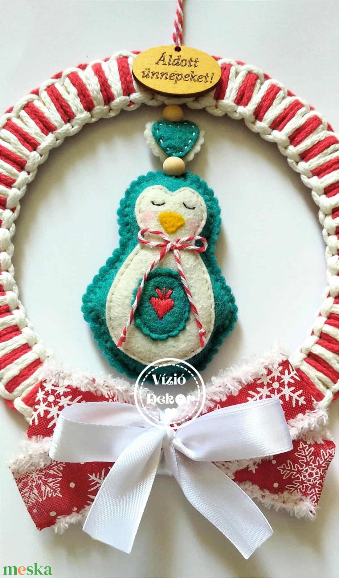 Filc pingvines ajtódísz, fa alapon zsinórfonallal díszítve - otthon & életmód - dekoráció - ajtó- és ablak dekoráció - ajtódísz & kopogtató - Meska.hu Filc pingvines ajtódísz, fa alapon zsinórfonallal díszítve - otthon & életmód - dekoráció - ajtó- és ablak dekoráció - ajtódísz & kopogtató - Meska.hu