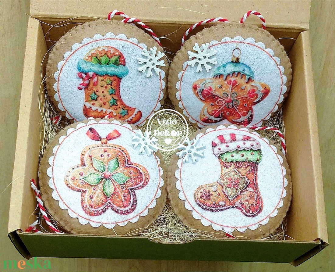 Vegyes karácsonyi, mézeskalács mintás filc dísz  csomag 4 részes - karácsony - karácsonyi lakásdekoráció - karácsonyfadíszek - Meska.hu