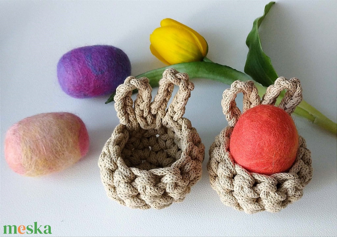 2 db-os  horgolt, húsvéti nyuszifüles tojástartó szett bézs - otthon & életmód - dekoráció - asztal és polc dekoráció - dekorációs tál, tartó - Meska.hu