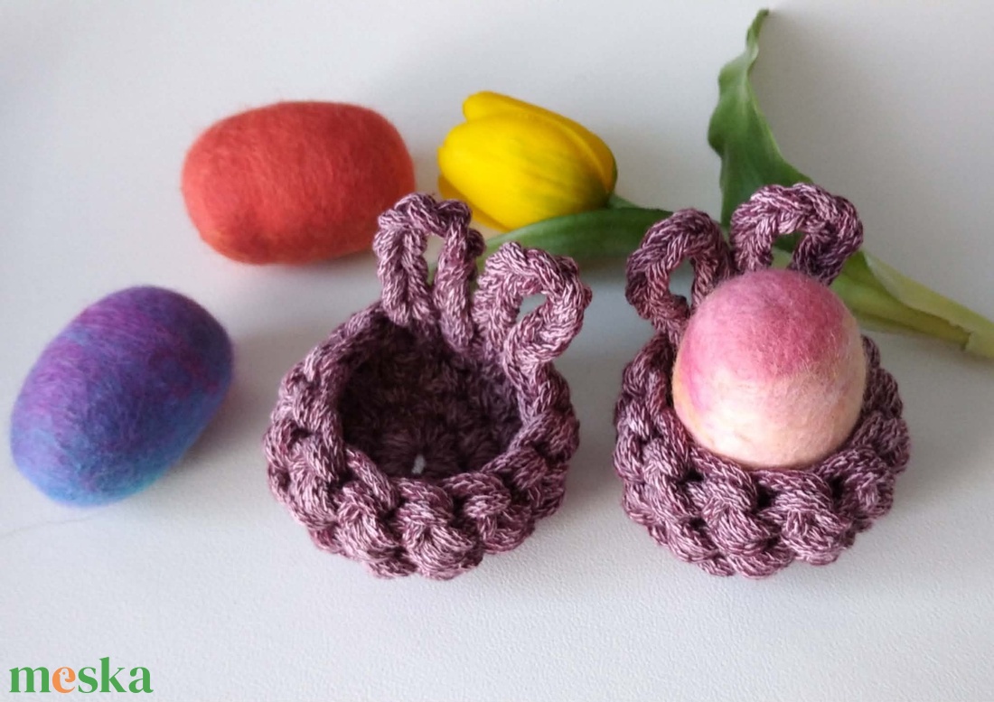 2 db-os  horgolt, húsvéti nyuszifüles tojástartó szett berry mix - otthon & életmód - dekoráció - asztal és polc dekoráció - dekorációs tál, tartó - Meska.hu