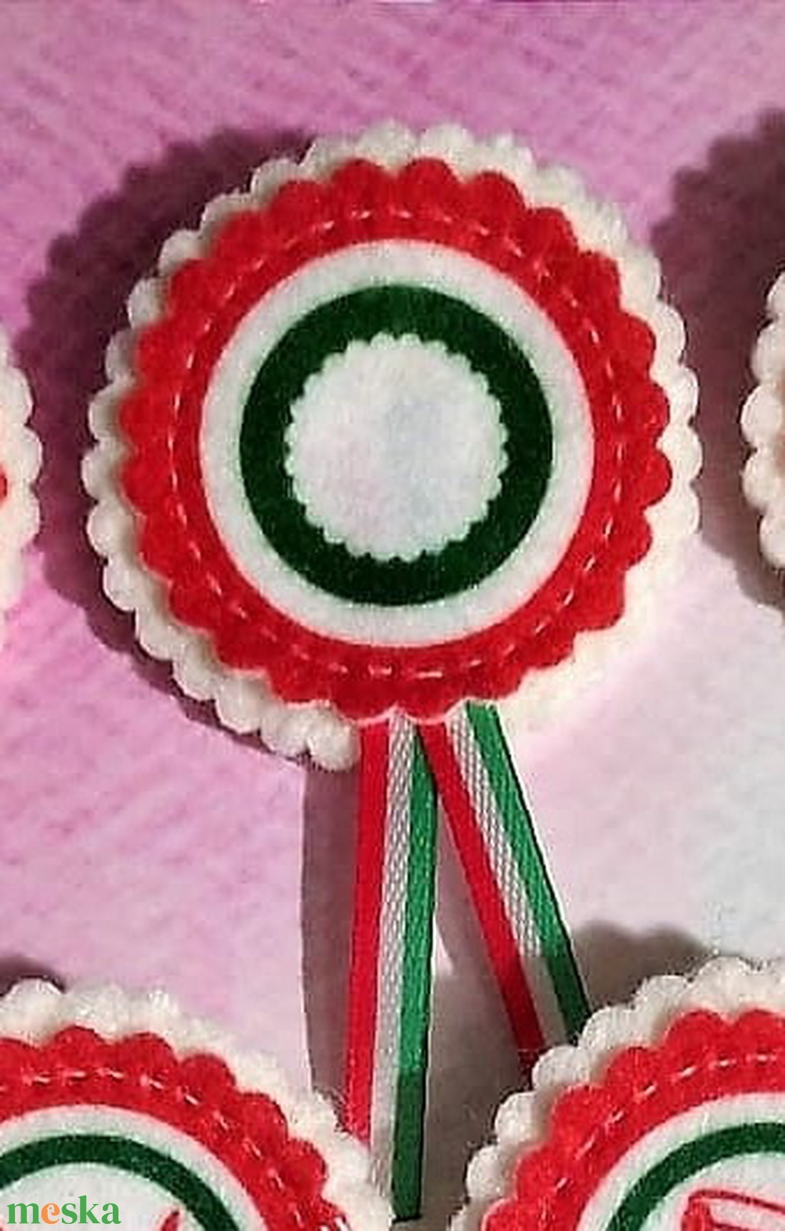 Kokárda kerek sima középpel (kitűző alappal a hátulján) - ékszer - kitűző és bross - Meska.hu