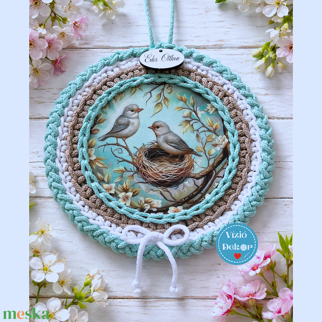 Horgolt madaras tábladísz - otthon & életmód - dekoráció - fali és függő dekoráció - függődísz - Meska.hu