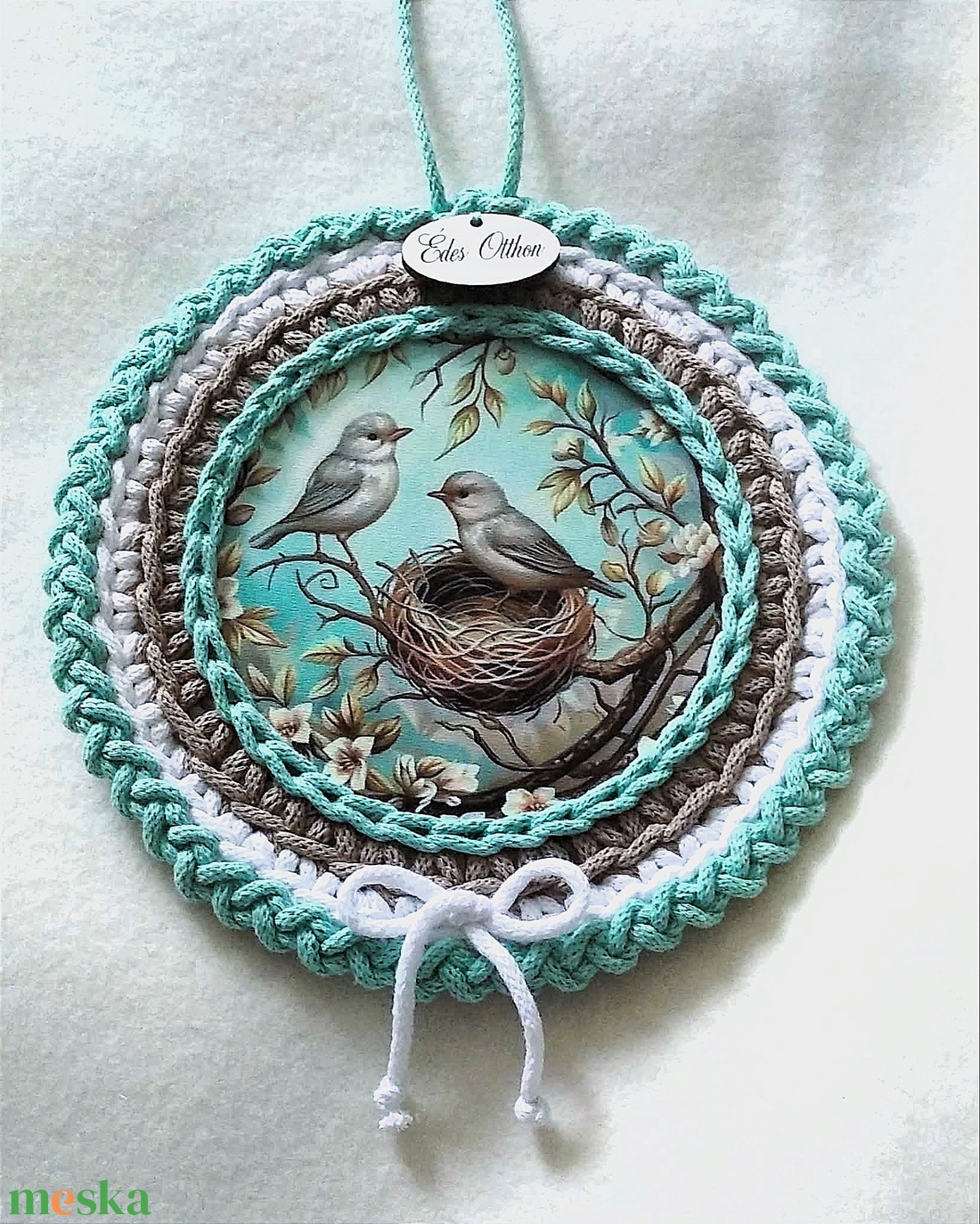 Horgolt madaras tábladísz - otthon & életmód - dekoráció - fali és függő dekoráció - függődísz - Meska.hu