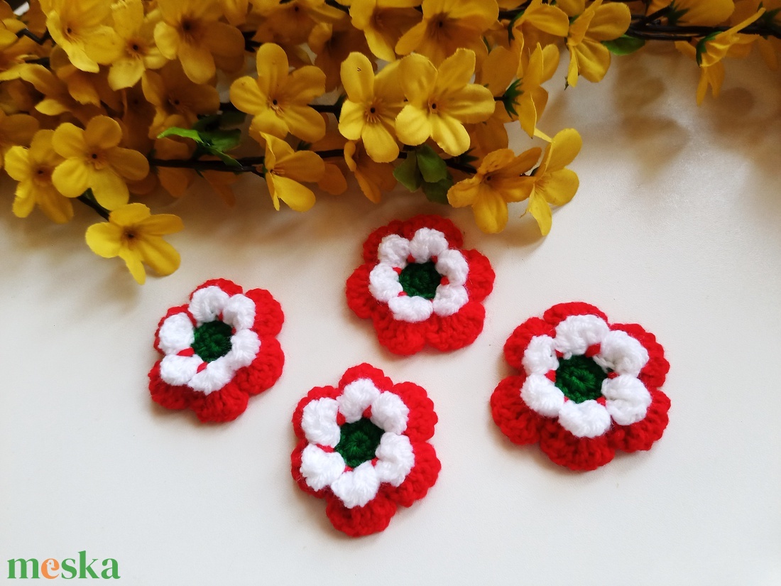 Horgolt kokárda - ékszer - kitűző és bross - ruha & cipőklipsz - Meska.hu Horgolt kokárda - ékszer - kitűző és bross - ruha & cipőklipsz - Meska.hu