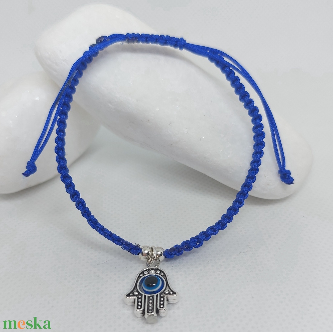 Védelmező, vigyázó Hamsa kéz medállal fonalkarkötő - ékszer - karkötő - fonott karkötő - Meska.hu Védelmező, vigyázó Hamsa kéz medállal fonalkarkötő - ékszer - karkötő - fonott karkötő - Meska.hu