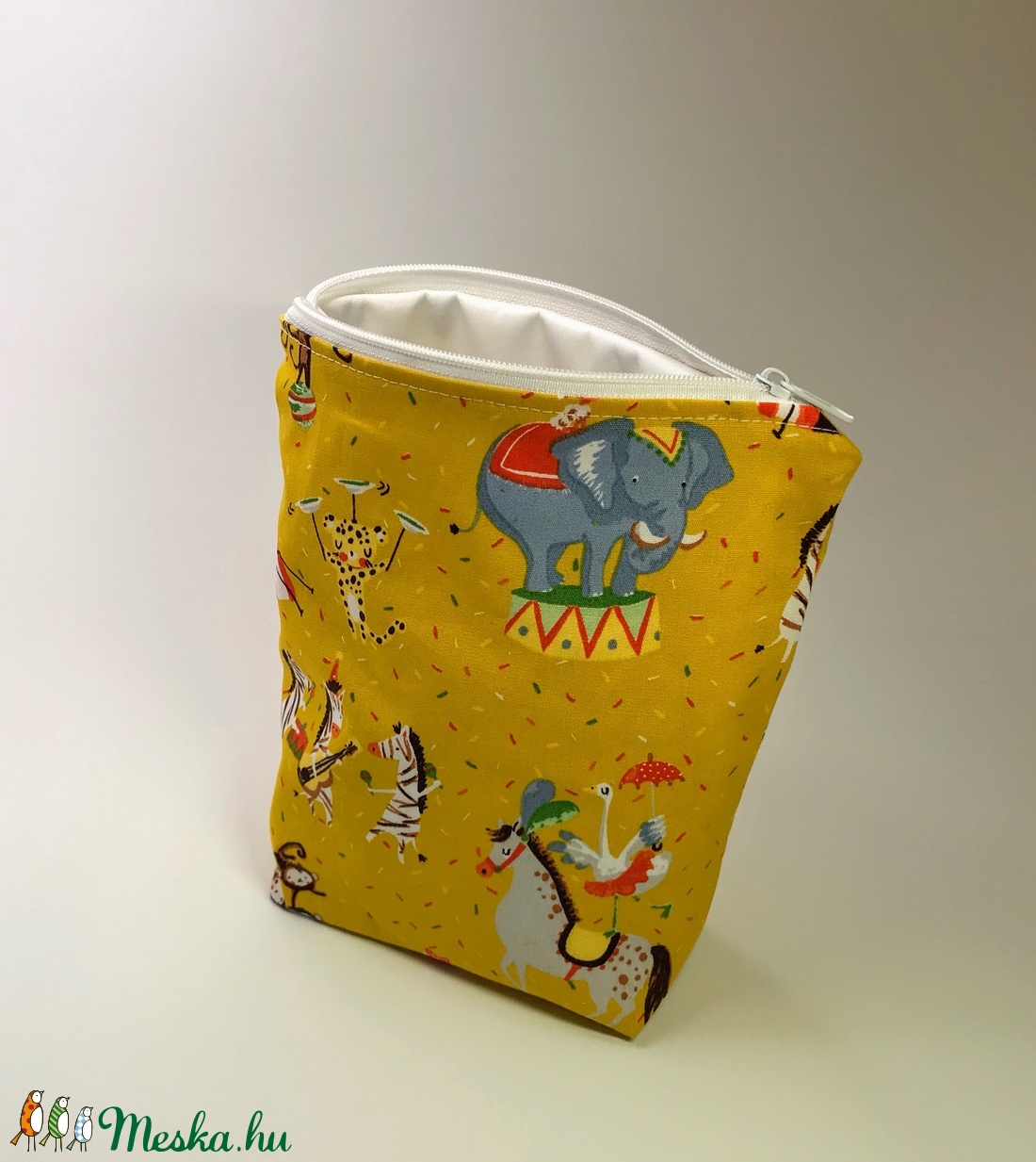 Pamutvászon Tízórai tartó PUL béléssel cirkusz mintával - szendvics csomagoló - szendvics csomagoló - Meska.hu