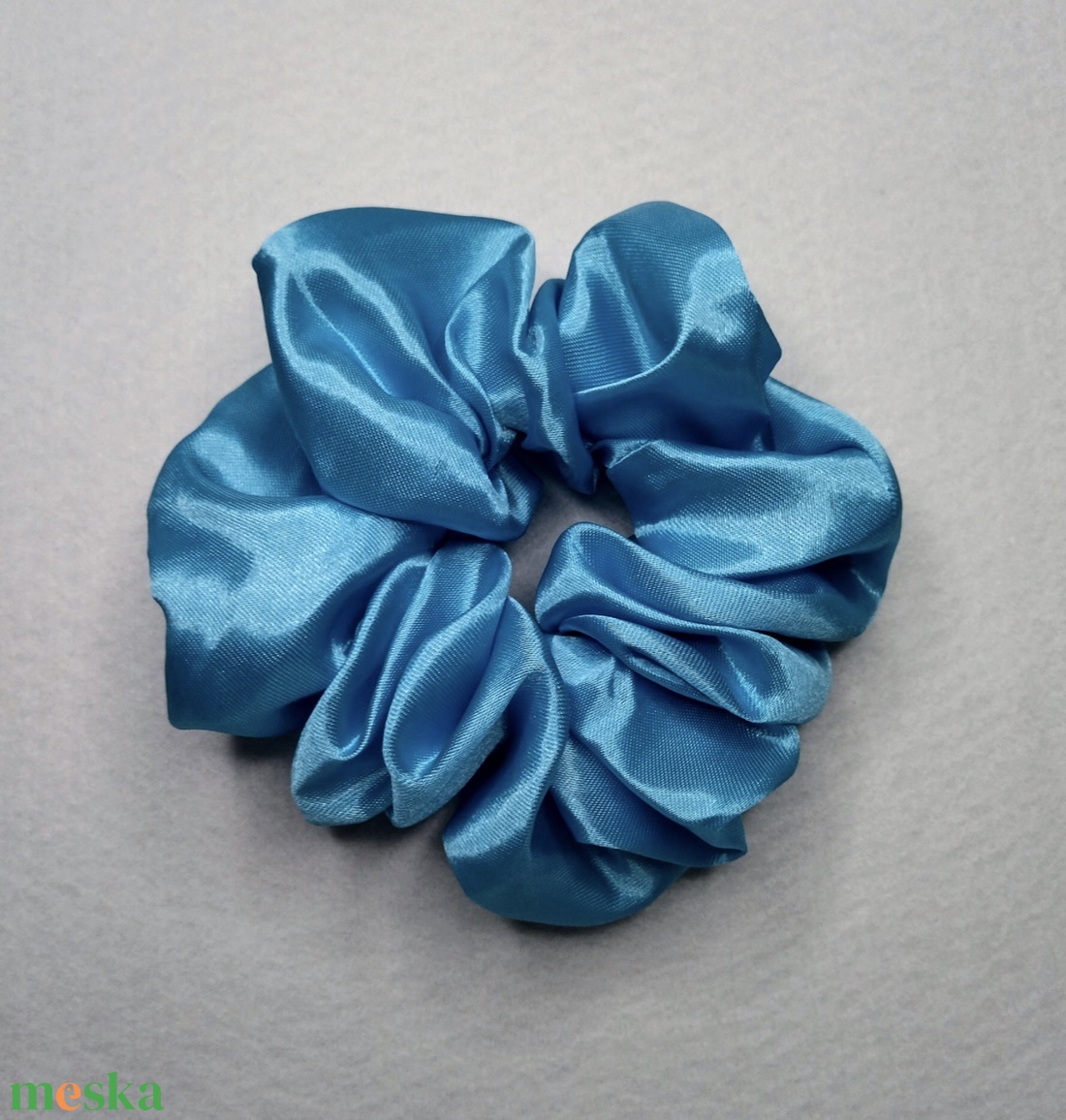 Türkiz scrunchie hajgumi - ruha & divat - hajdísz & hajcsat - hajgumi - Meska.hu