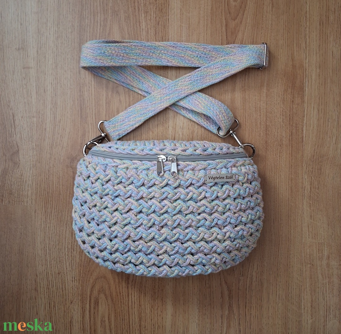 Horgolt övtáska - táska & tok - kézitáska & válltáska - vállon átvethető táska - Meska.hu Horgolt övtáska - táska & tok - kézitáska & válltáska - vállon átvethető táska - Meska.hu