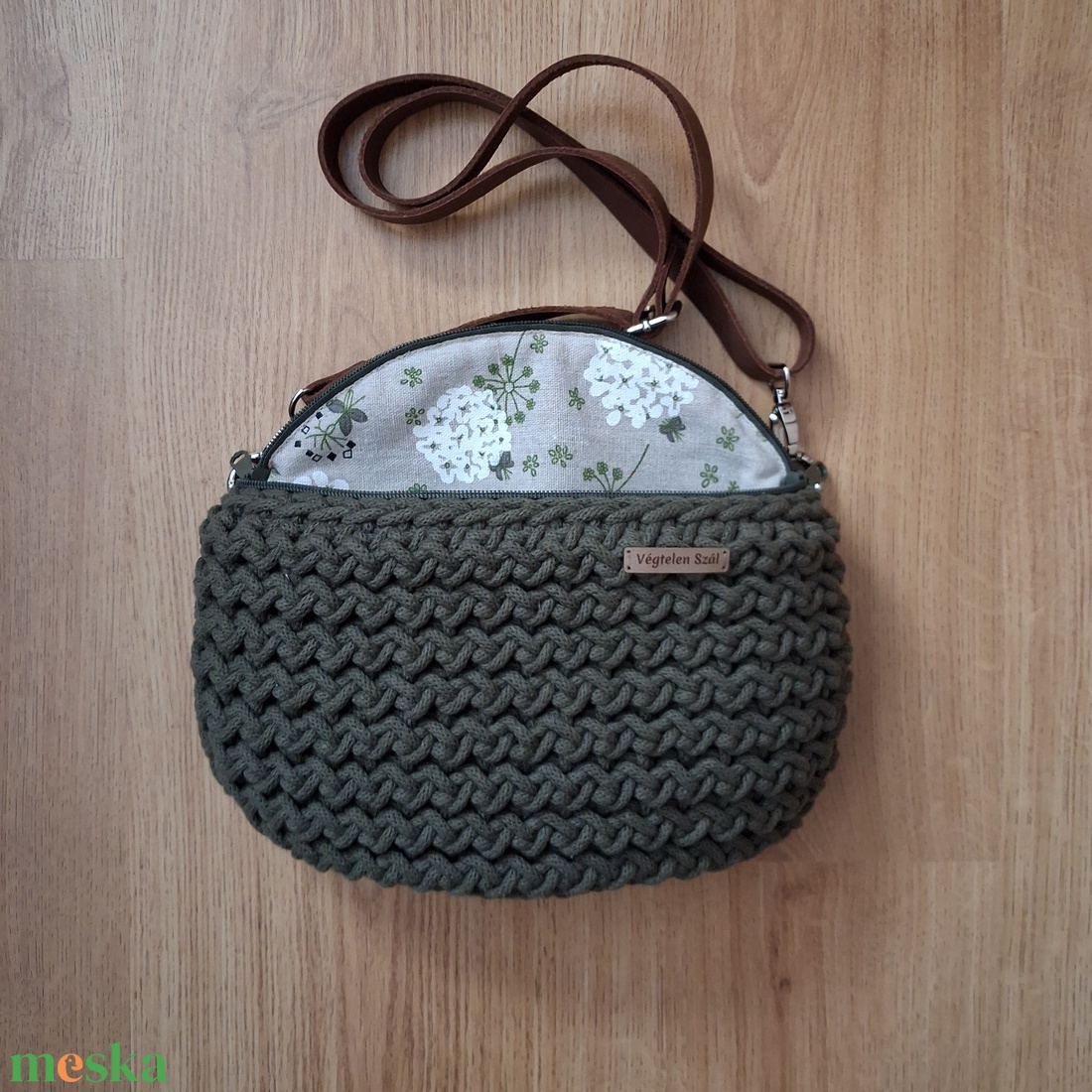 Horgolt övtáska - táska & tok - kézitáska & válltáska - vállon átvethető táska - Meska.hu Horgolt övtáska - táska & tok - kézitáska & válltáska - vállon átvethető táska - Meska.hu