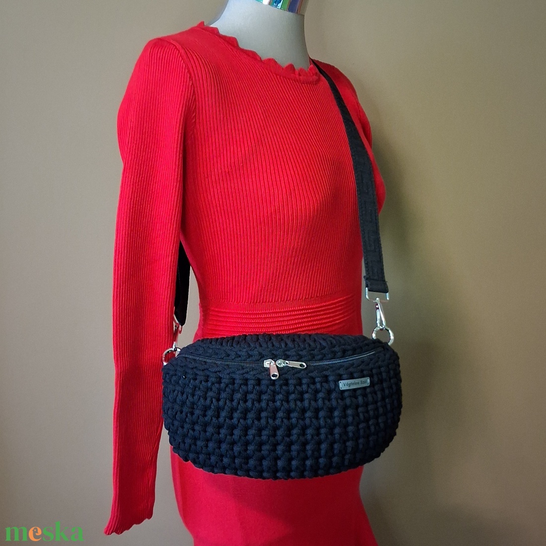 Horgolt övtáska - táska & tok - kézitáska & válltáska - vállon átvethető táska - Meska.hu