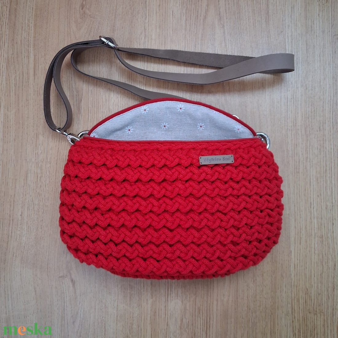 Horgolt övtáska - táska & tok - kézitáska & válltáska - vállon átvethető táska - Meska.hu