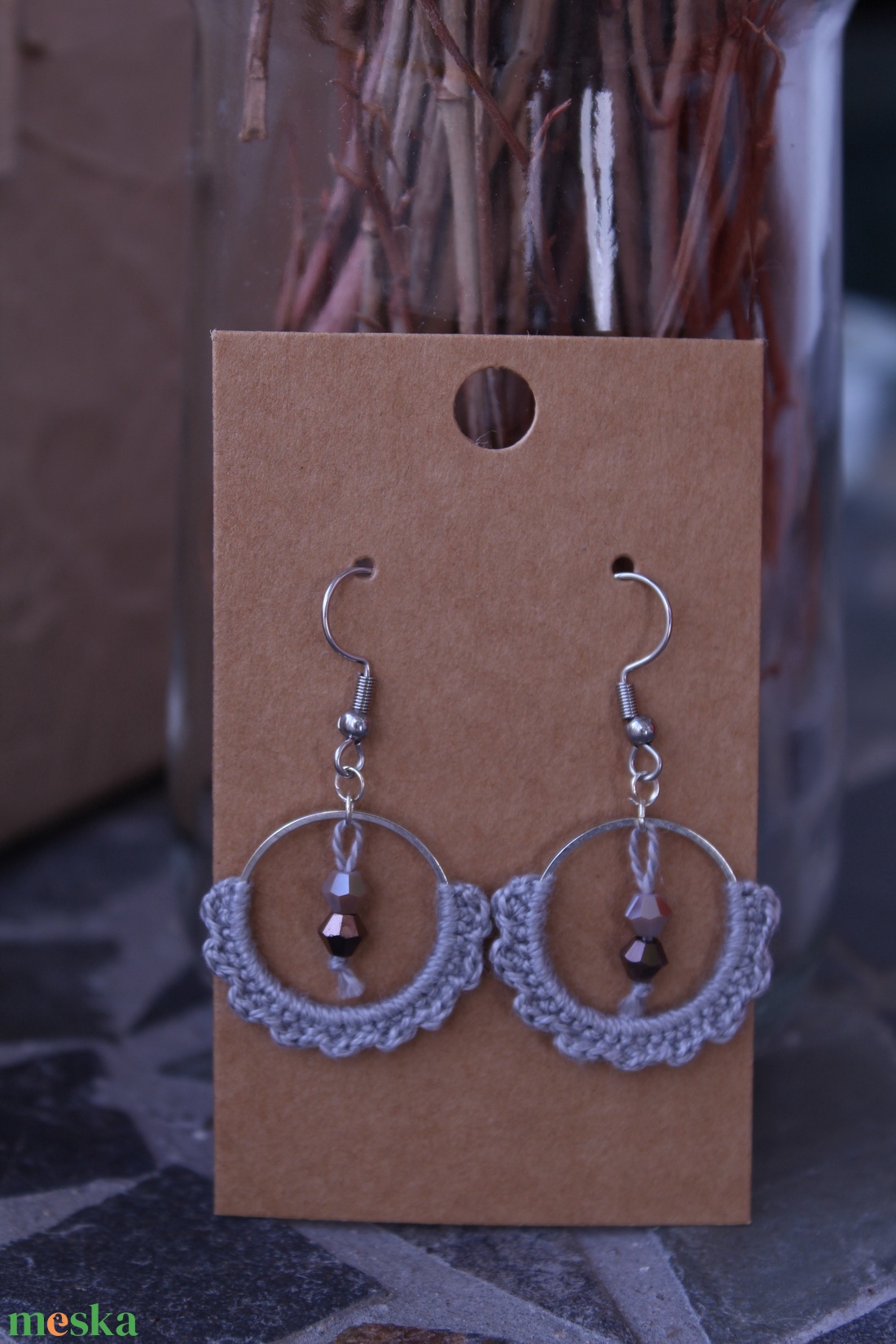 Ringató horgolt fülbevaló (szürkéskék) - ékszer - fülbevaló - lógós kerek fülbevaló - Meska.hu