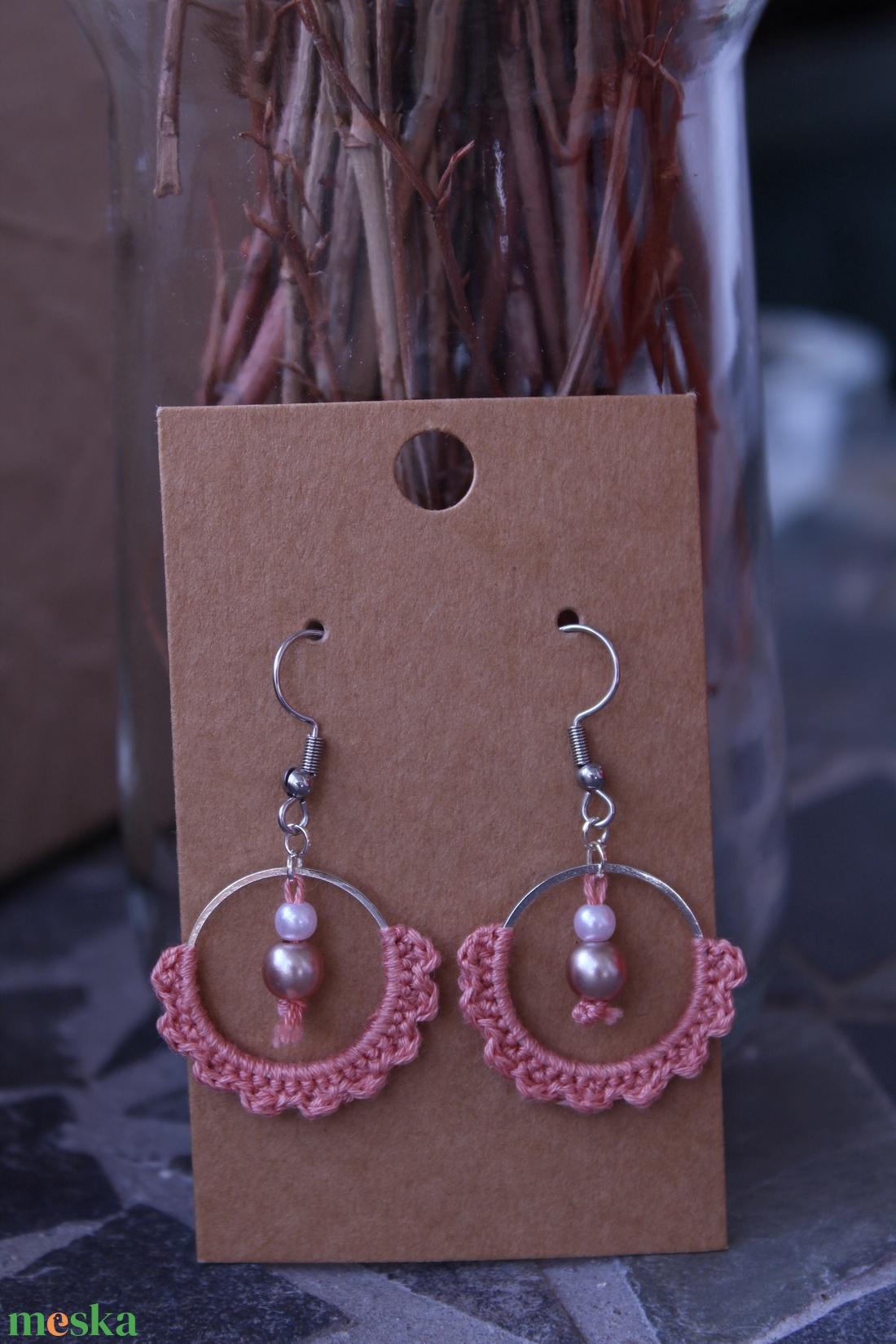 Ringató horgolt fülbevaló (babarózsaszín) - ékszer - fülbevaló - lógós kerek fülbevaló - Meska.hu