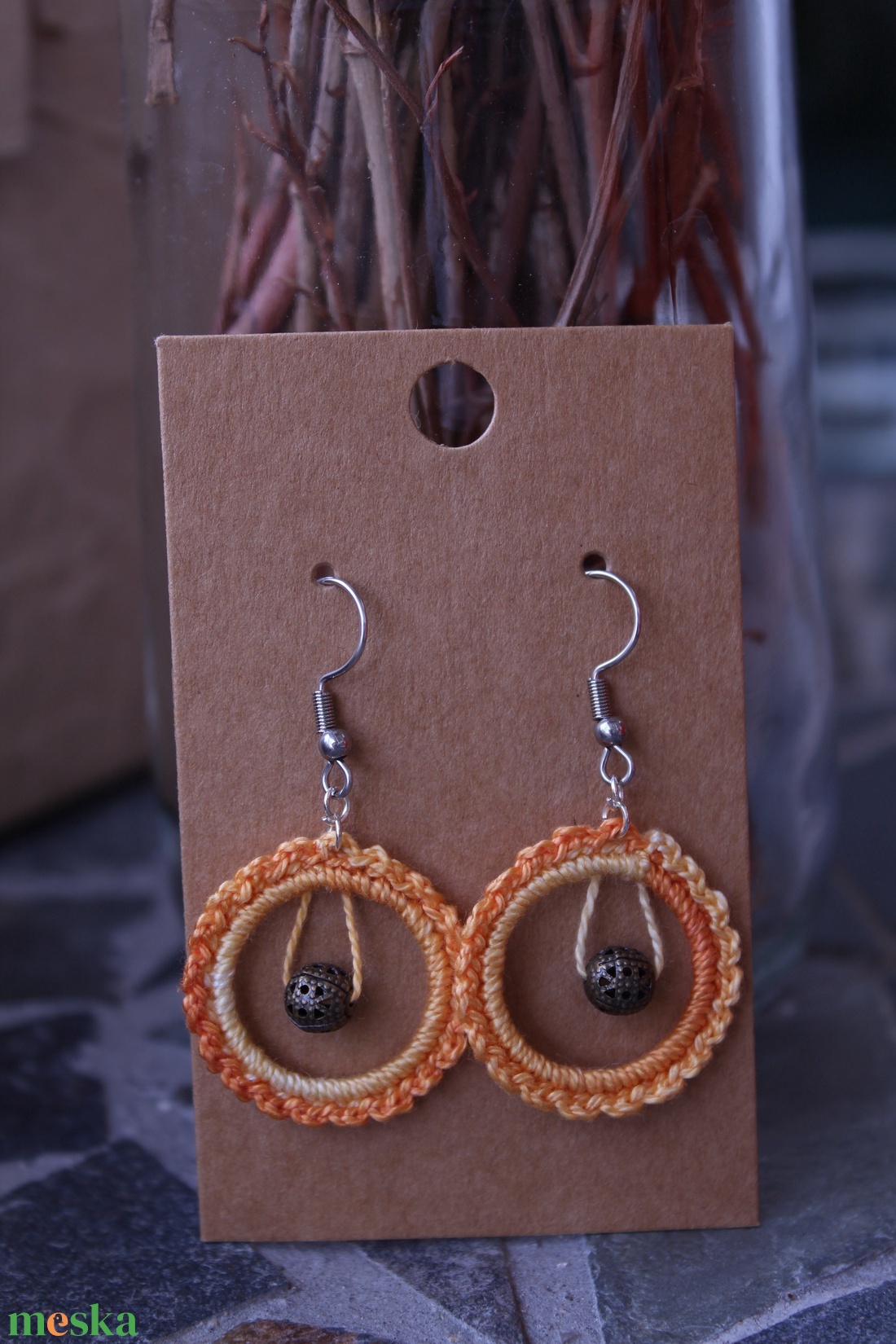 Kerekítő horgolt fülbevaló (narancssárga színátmenetes) - ékszer - fülbevaló - lógós kerek fülbevaló - Meska.hu