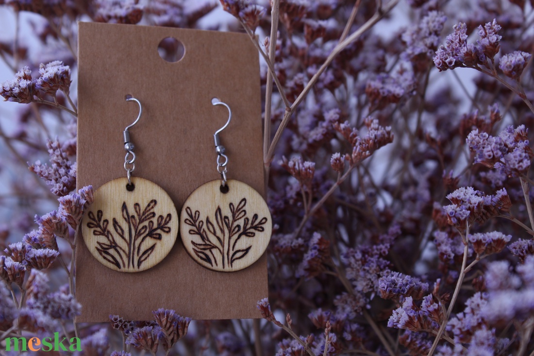 Kerekítő fából készült fülbevaló 3# - ékszer - fülbevaló - lógó fülbevaló - Meska.hu