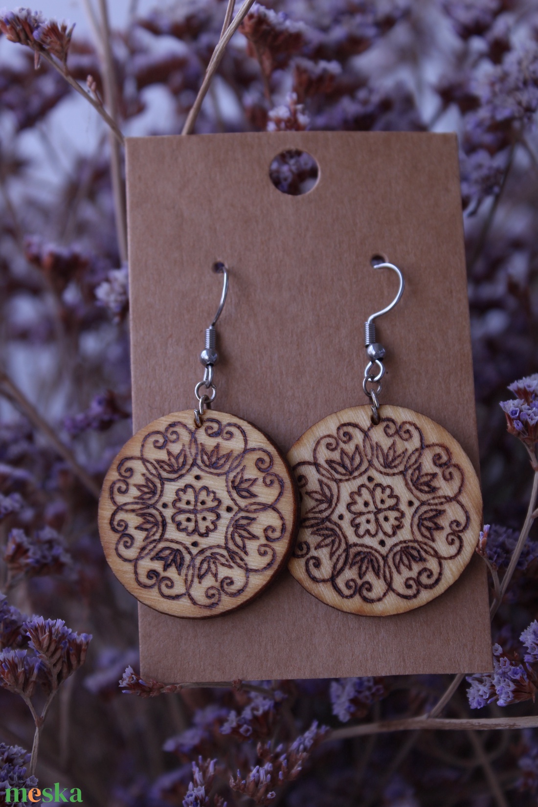 Kerekítő fából készült fülbevaló 1# - ékszer - fülbevaló - lógó fülbevaló - Meska.hu