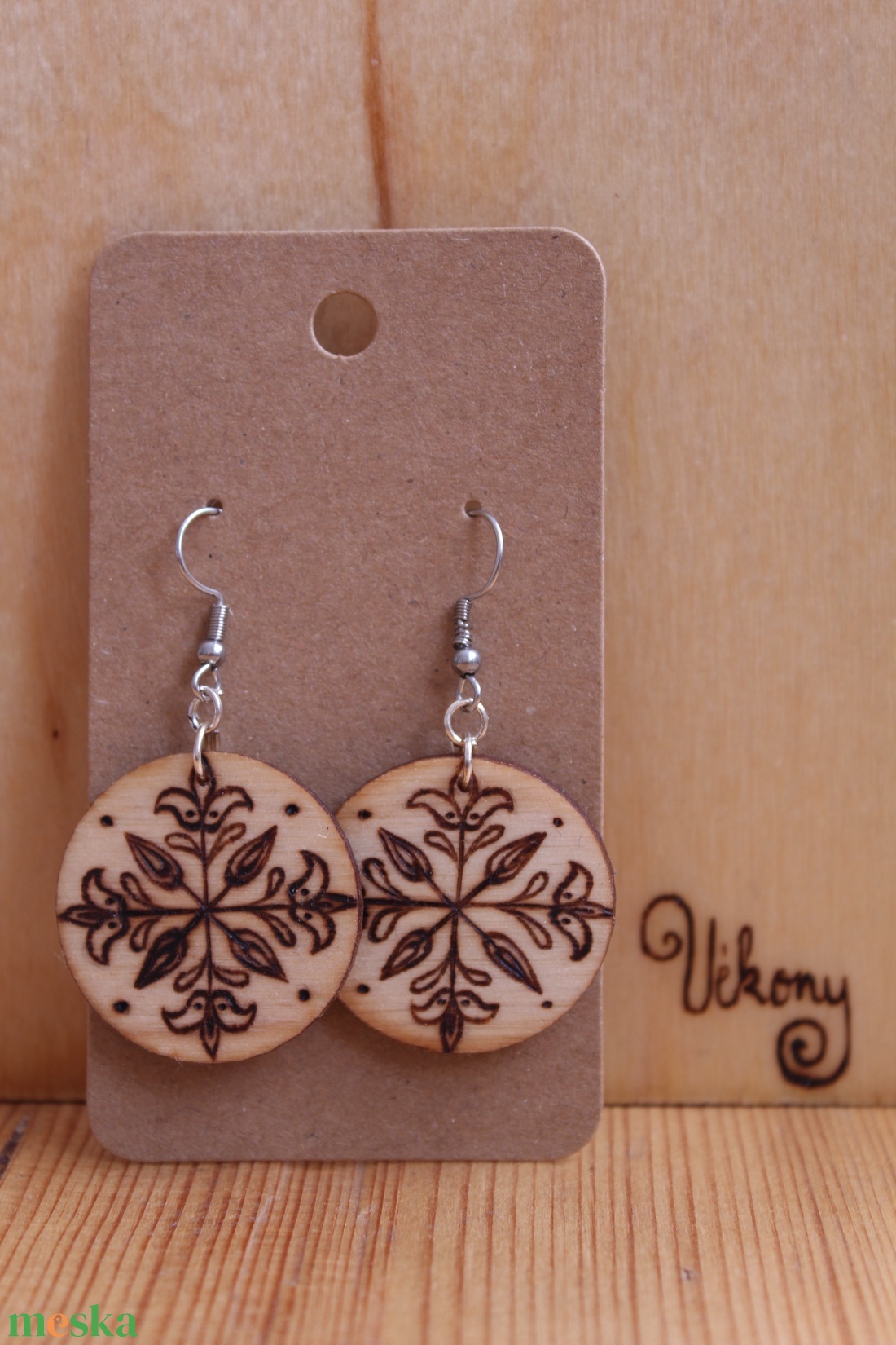 Kerekítő fából készült fülbevaló 5# - ékszer - fülbevaló - lógó fülbevaló - Meska.hu