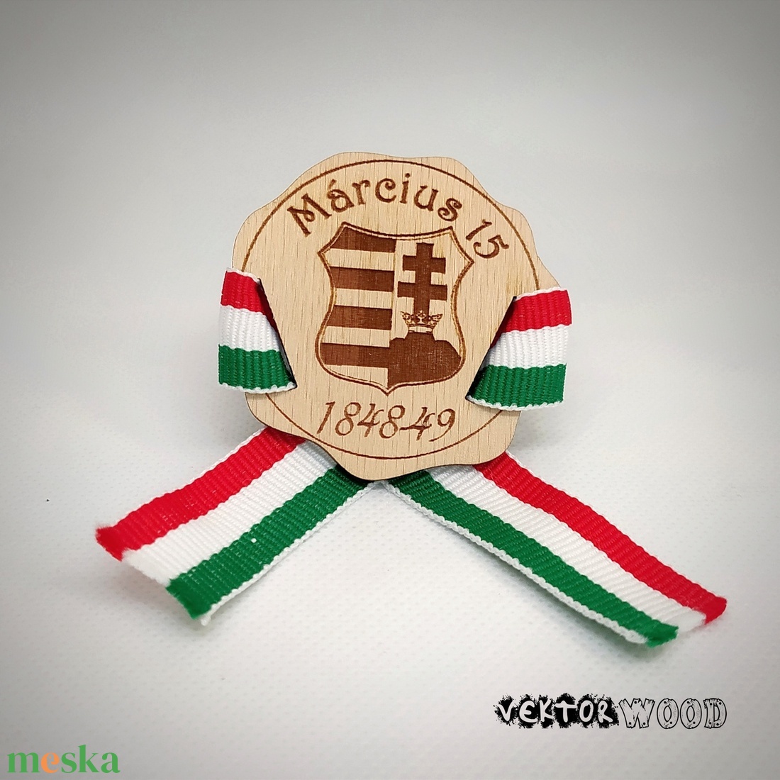 Kokárda - ékszer - kitűző és bross - kitűző - Meska.hu Kokárda - ékszer - kitűző és bross - kitűző - Meska.hu