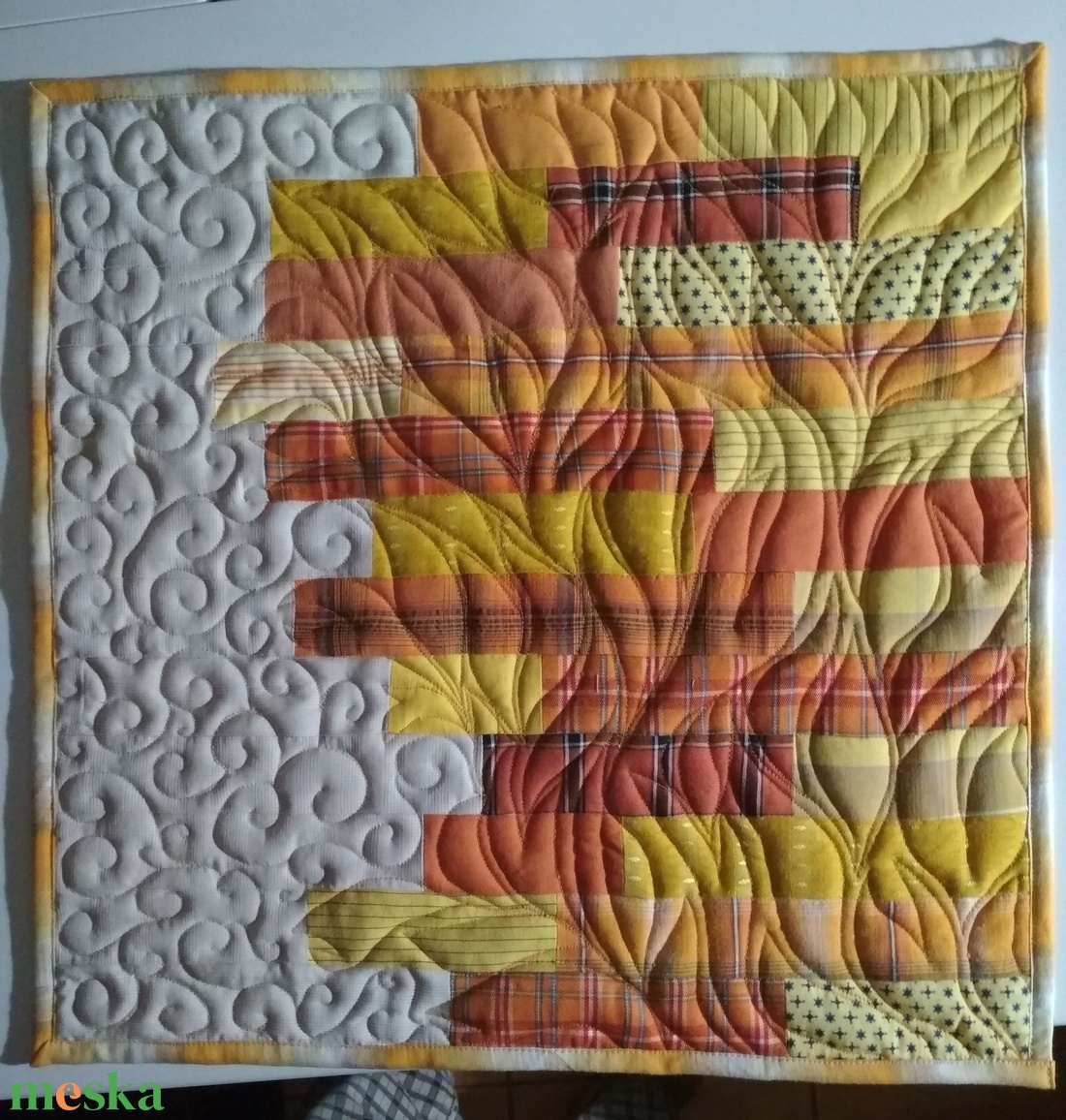 Krémfehér-sárga patchwork és quilt párnahuzat - otthon & életmód - lakástextil - párna & párnahuzat - Meska.hu Krémfehér-sárga patchwork és quilt párnahuzat - otthon & életmód - lakástextil - párna & párnahuzat - Meska.hu