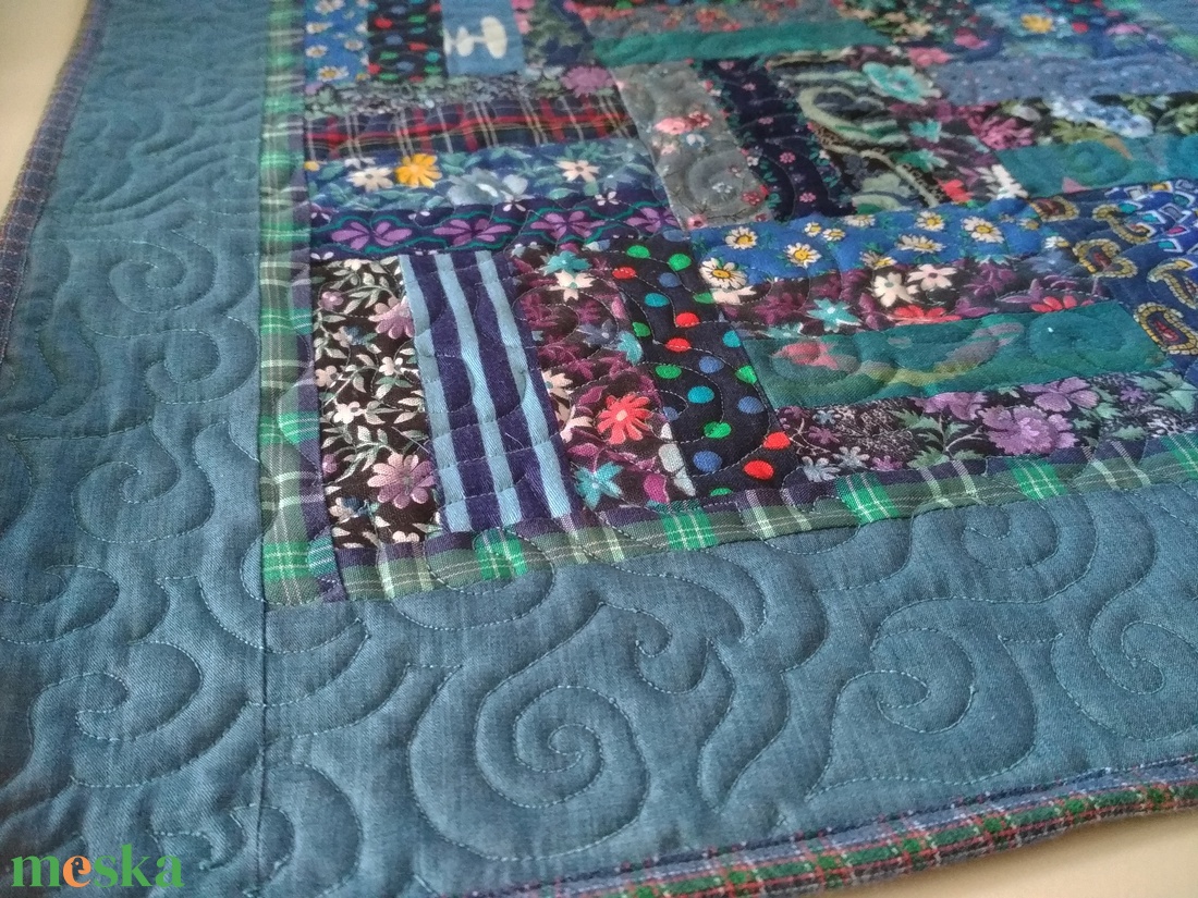 Farmerkék-színes patchwork és quilt párnahuzat - otthon & életmód - lakástextil - párna & párnahuzat - Meska.hu Farmerkék-színes patchwork és quilt párnahuzat - otthon & életmód - lakástextil - párna & párnahuzat - Meska.hu