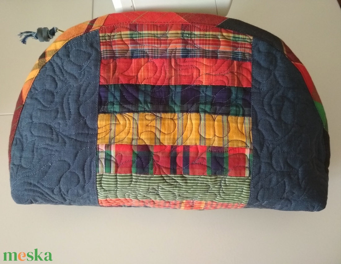 Élénk színösszeállítású, nagy méretű, tulipános neszesszer - táska & tok - neszesszer - Meska.hu