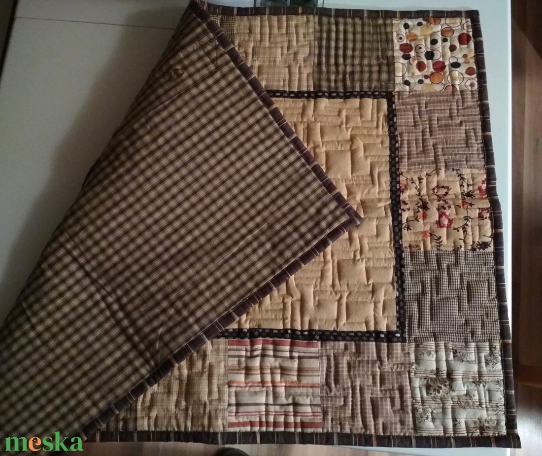 Barna patchwork-quilt párnahuzat (Jysk méret) - otthon & életmód - lakástextil - párna & párnahuzat - Meska.hu Barna patchwork-quilt párnahuzat (Jysk méret) - otthon & életmód - lakástextil - párna & párnahuzat - Meska.hu