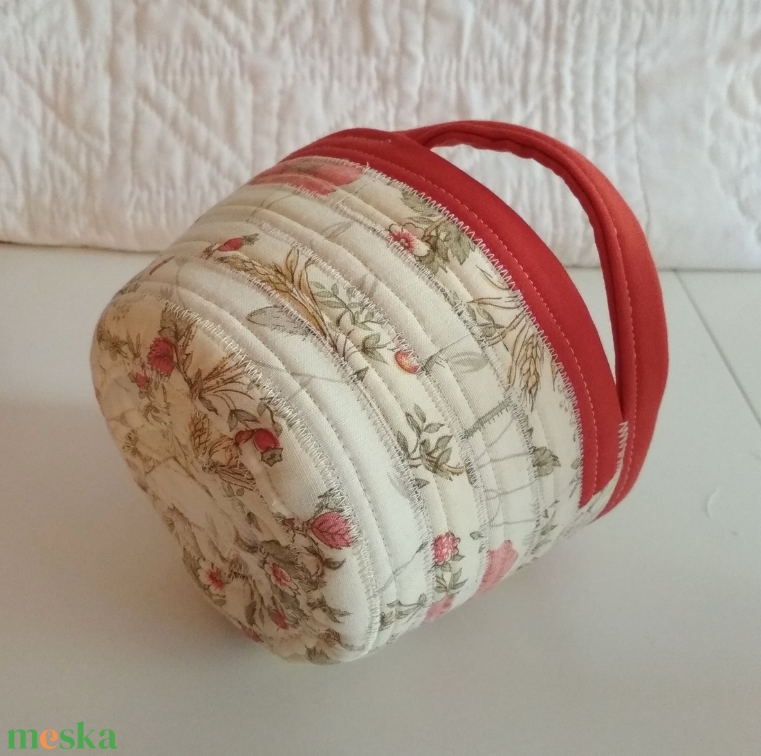 Textil tároló, csipkebogyós-pipacsos - otthon & életmód - tárolás & rendszerezés - tárolókosár - Meska.hu